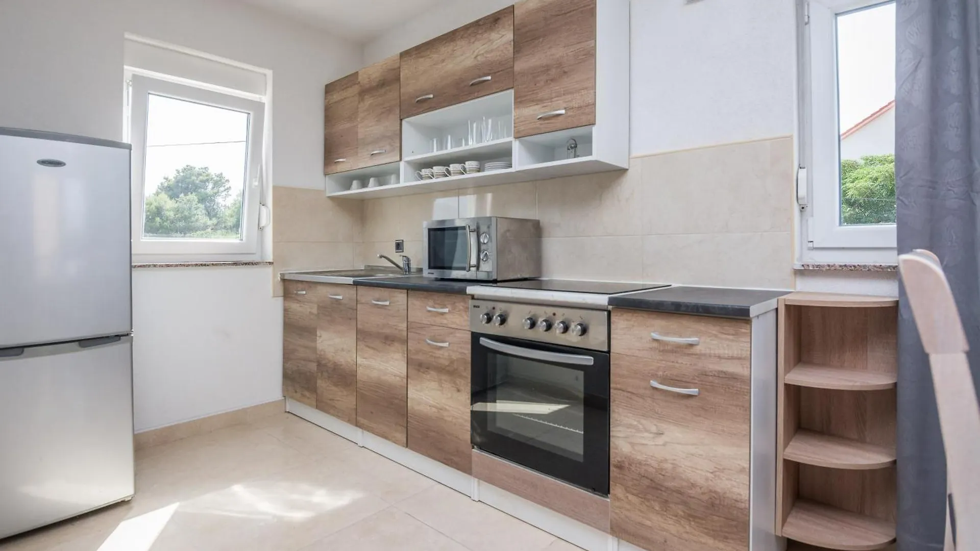 Plaza Ab Apartment Vir Croatia
