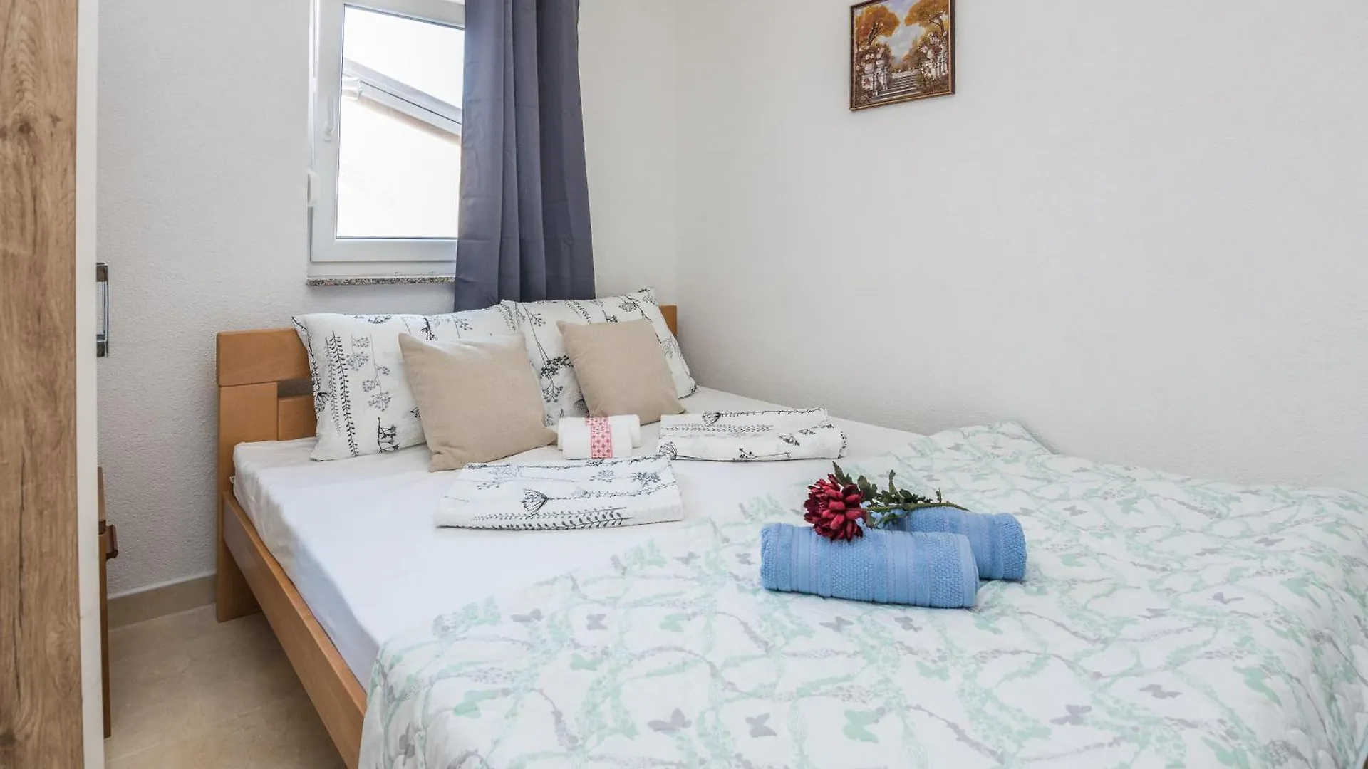 Plaza Ab Apartment Vir Croatia