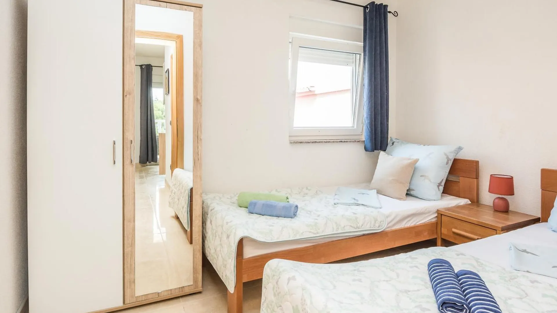Plaza Ab Apartment Vir
