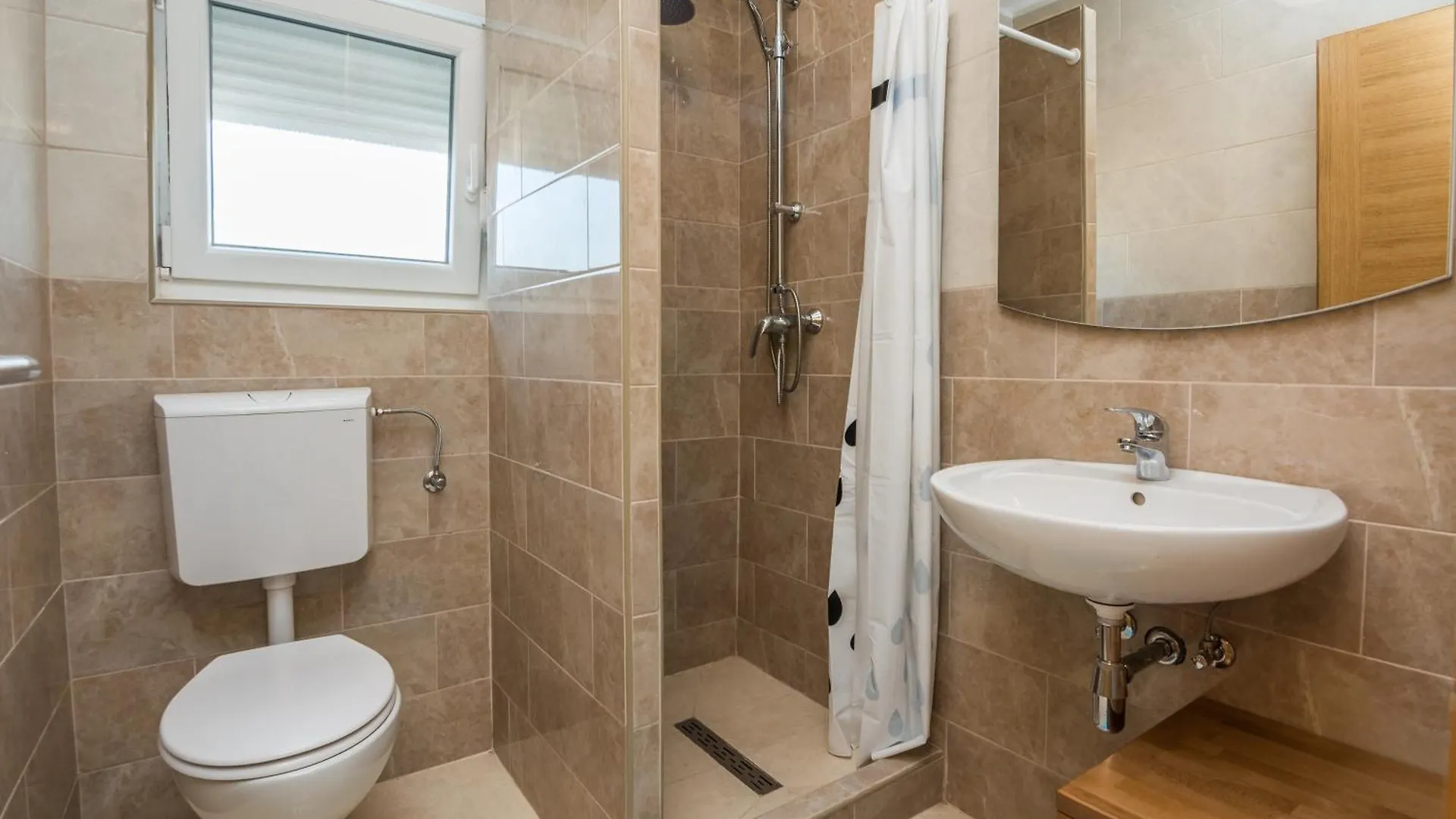 Plaza Ab Apartment Vir